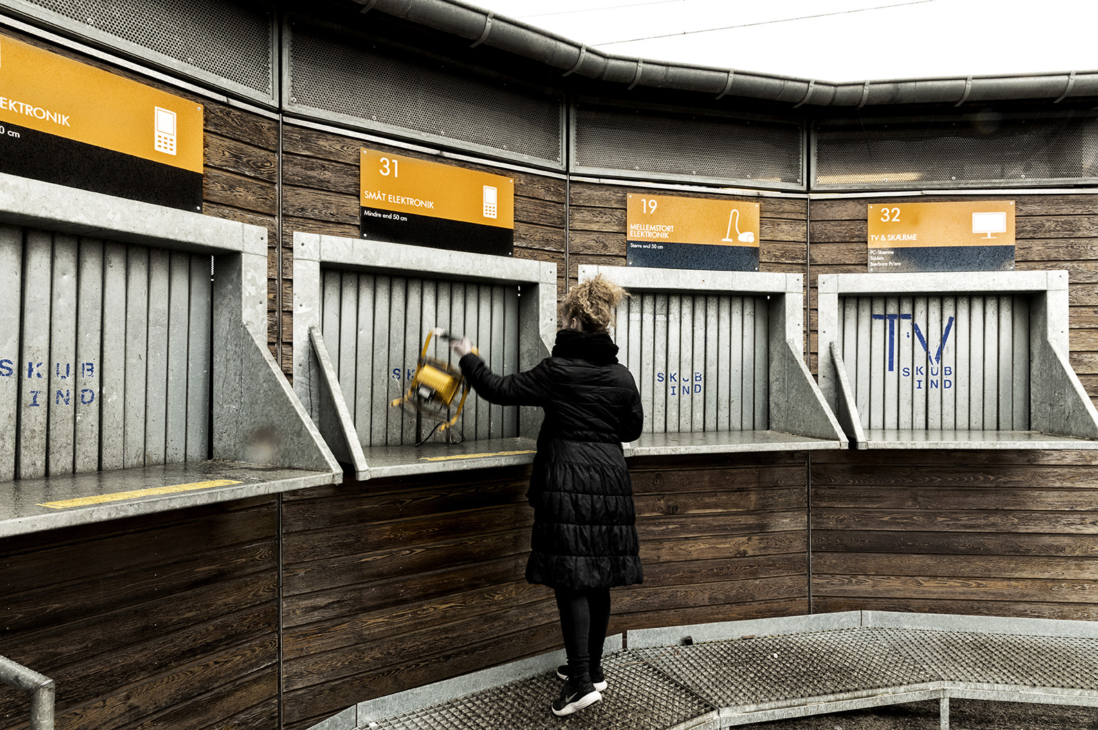 5946web Borger aflevere elektronikaffald til genbrug